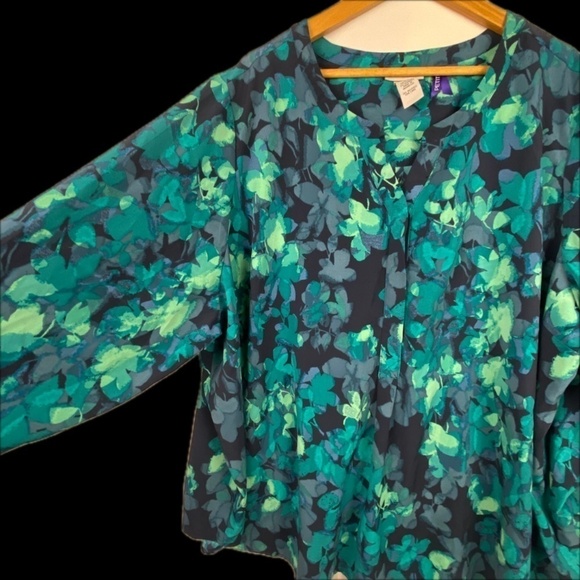 Catherines Women's Sz 3XP (26/ 28WP) Green Blouse V Neck Long Sleeve Career - Picture 4 of 11